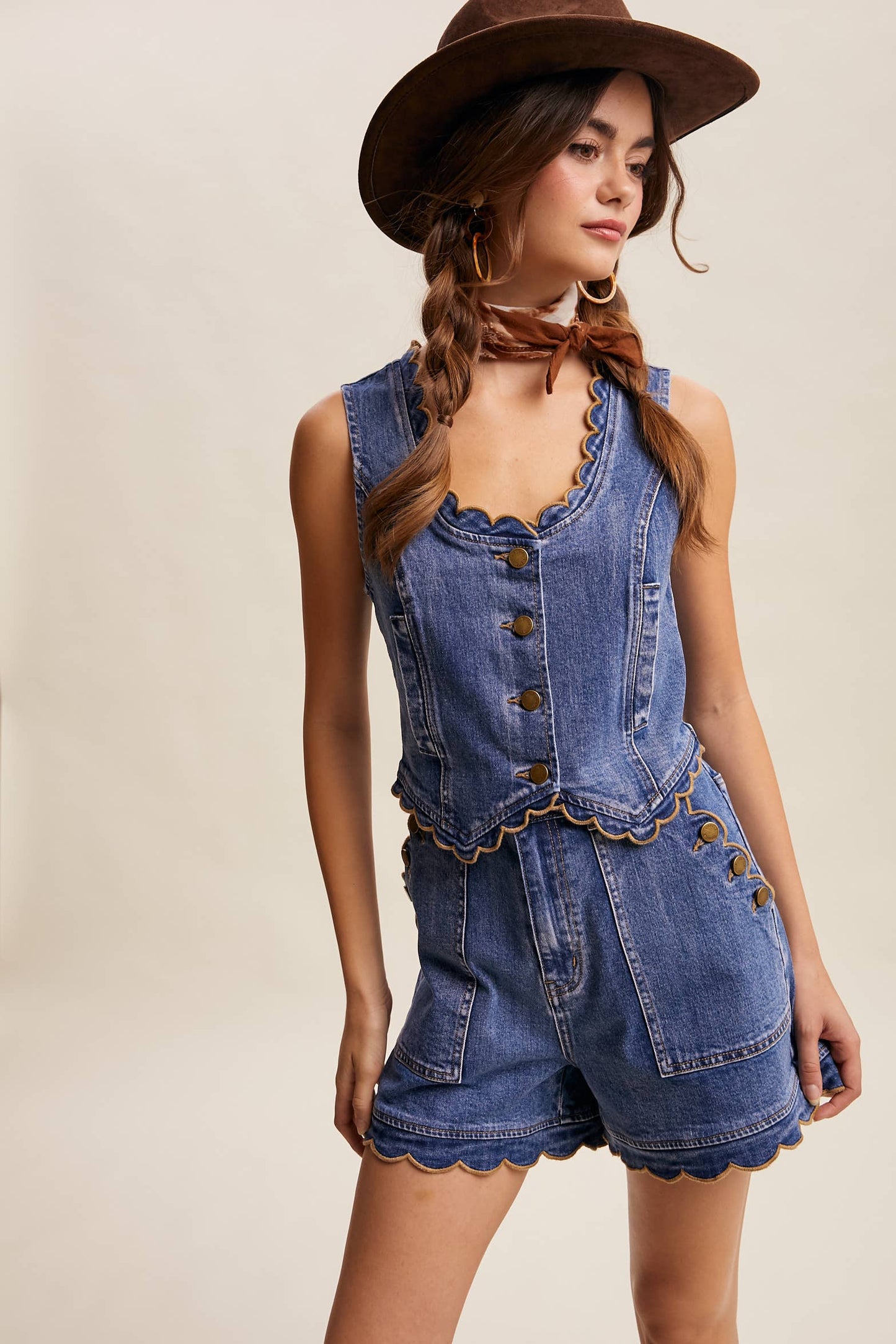 Scallop Trim Stretch Denim Vest LVT030